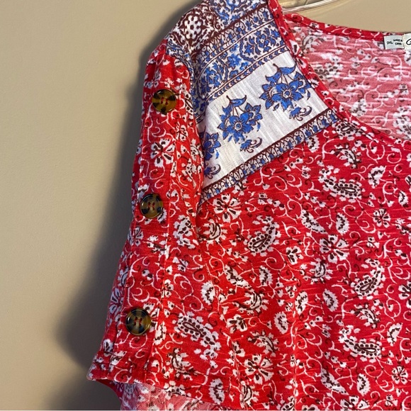 All in Love red and cream print short sleeve top, size 3XL - Picture 3 of 6